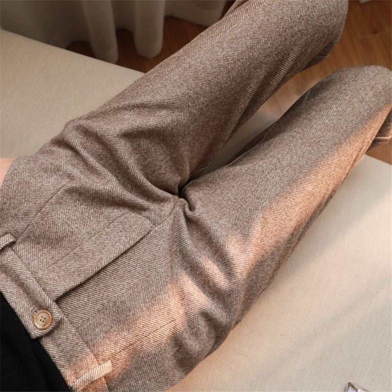 Pantalone od riblja kost tkanine