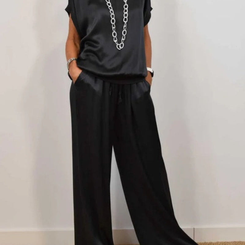 Mariare – Minimalistički komplet sa topom i pantalonama
