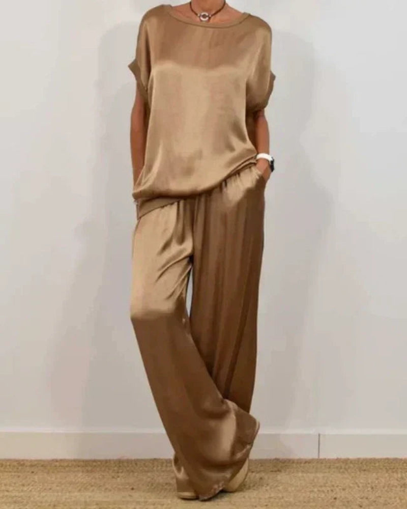 Mariare – Minimalistički komplet sa topom i pantalonama