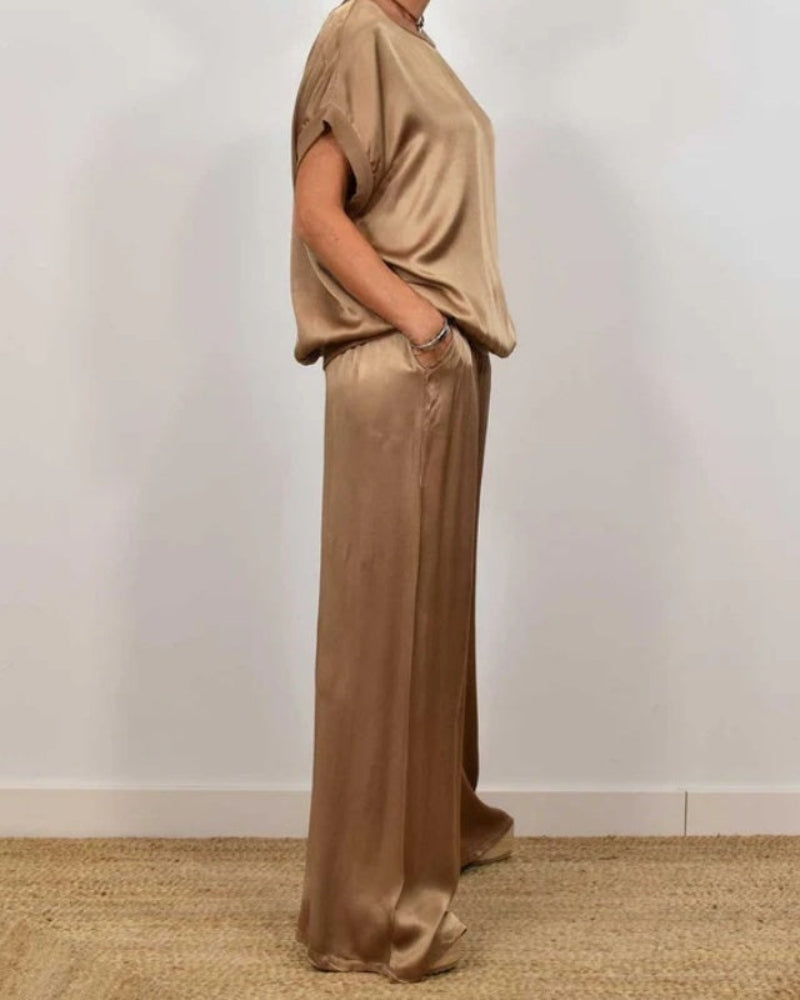Mariare – Minimalistički komplet sa topom i pantalonama