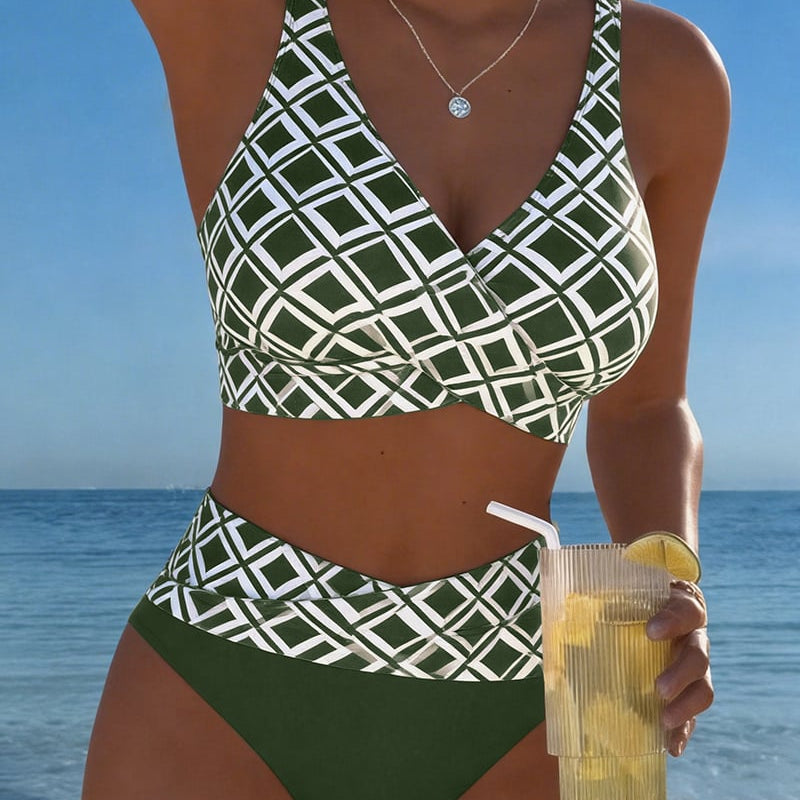 Sara – Bikini od dva dela sa grudnjakom u kroju i dijamantskim printom
