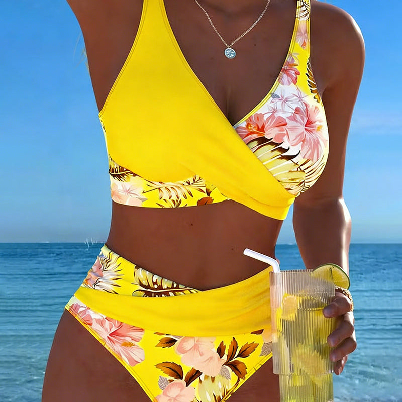 Bikini sa kontrastnim cvjetnim uzorkom i prorezom