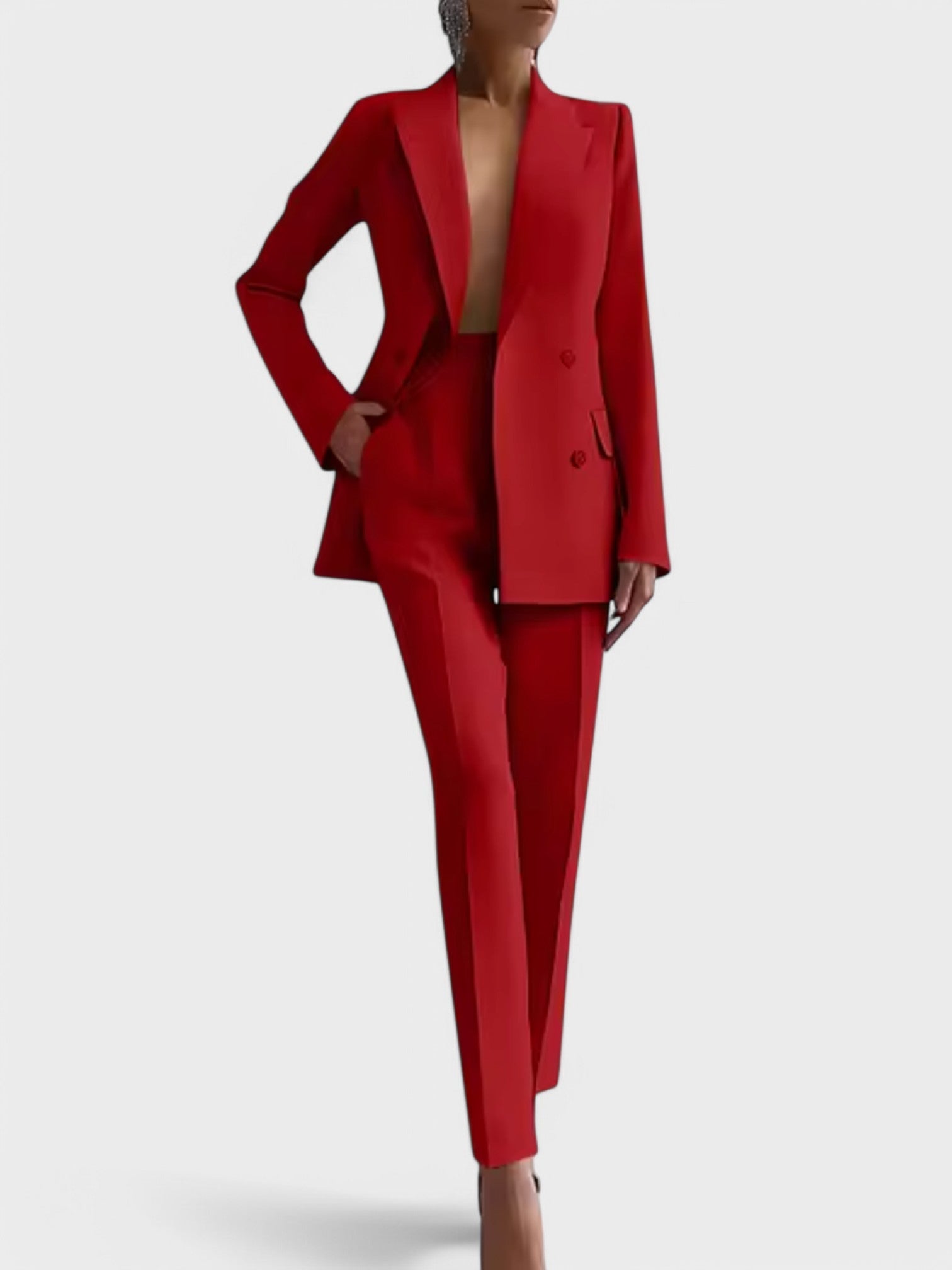 Olívia – Elegantni komplet sa blejzerom i pantalonama