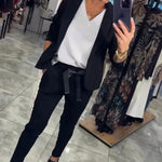 Adriana – Elegantni komplet sa blejzerom i pantalonama