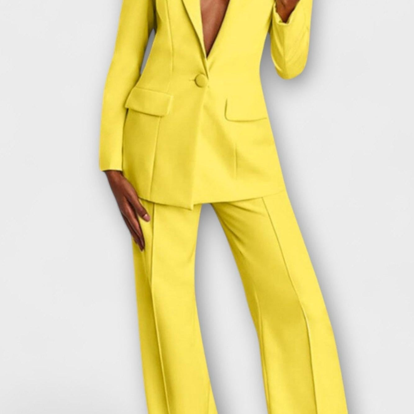 Antonija – Elegantni komplet sa blejzerom i pantalonama