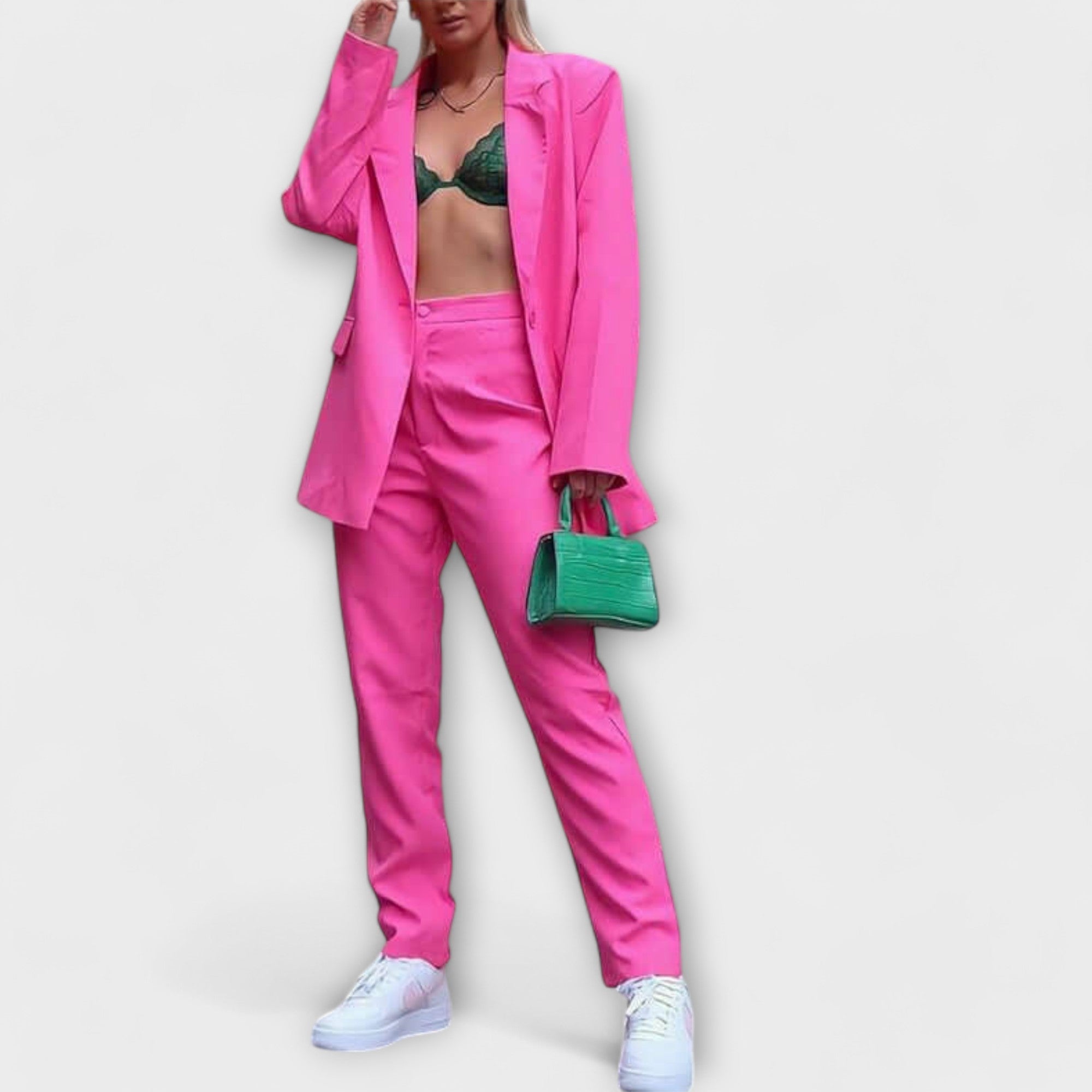 Fernanda – Elegantni komplet sa blejzerom i pantalonama