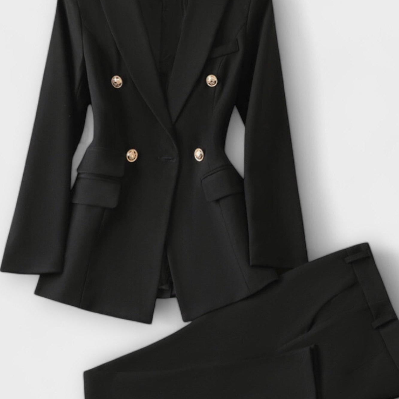 Julija – Elegantni komplet sa blejzerom i pantalonama