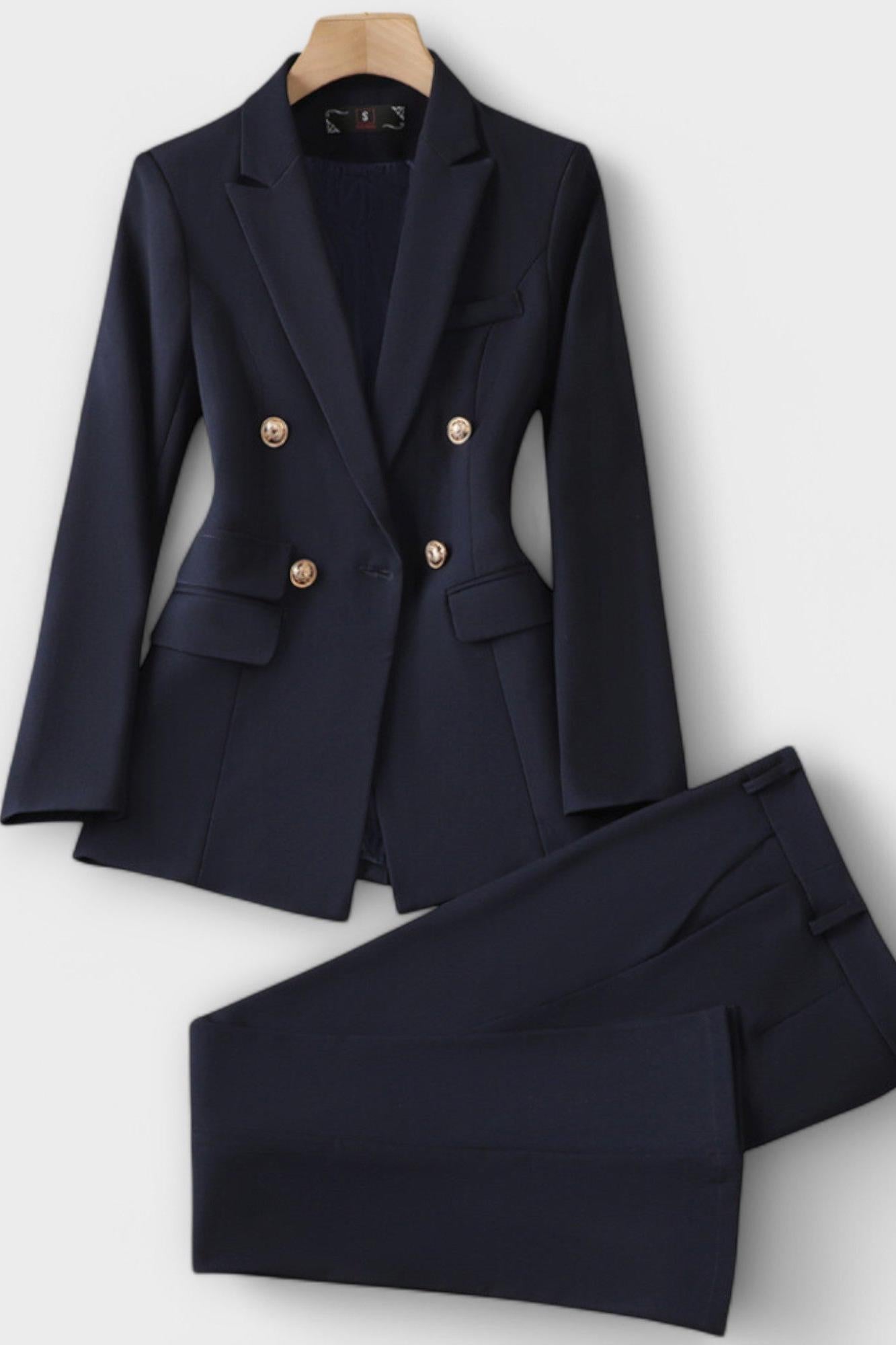 Julija – Elegantni komplet sa blejzerom i pantalonama