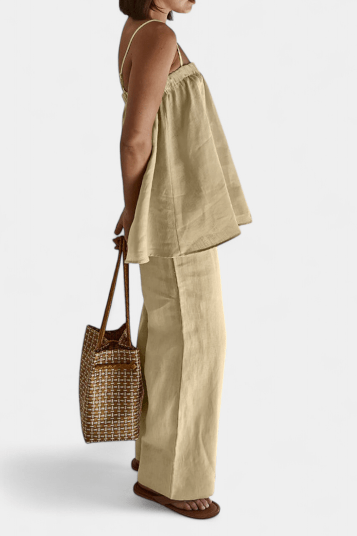 Lía – Minimalistički komplet sa topom i pantalonama