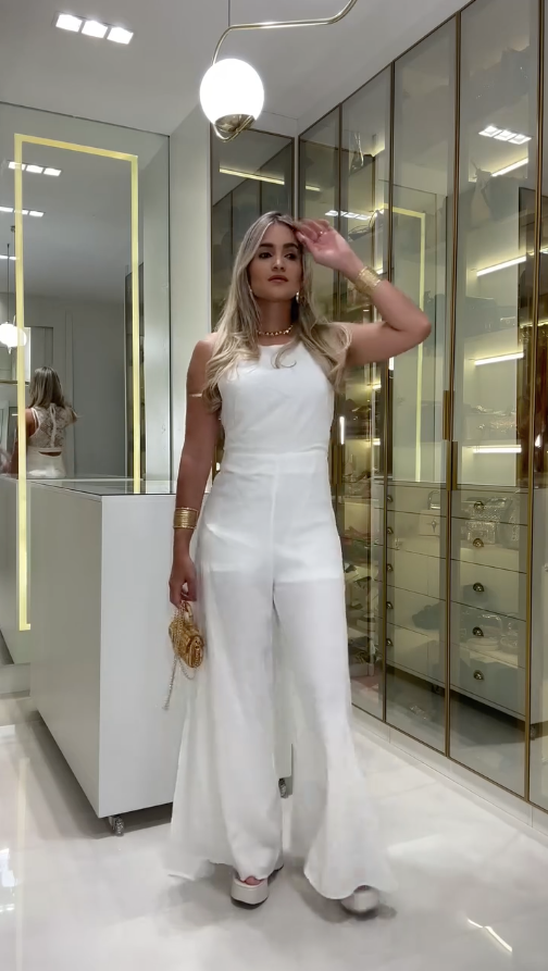 Katalina – Elegantni čipkani kombinezon