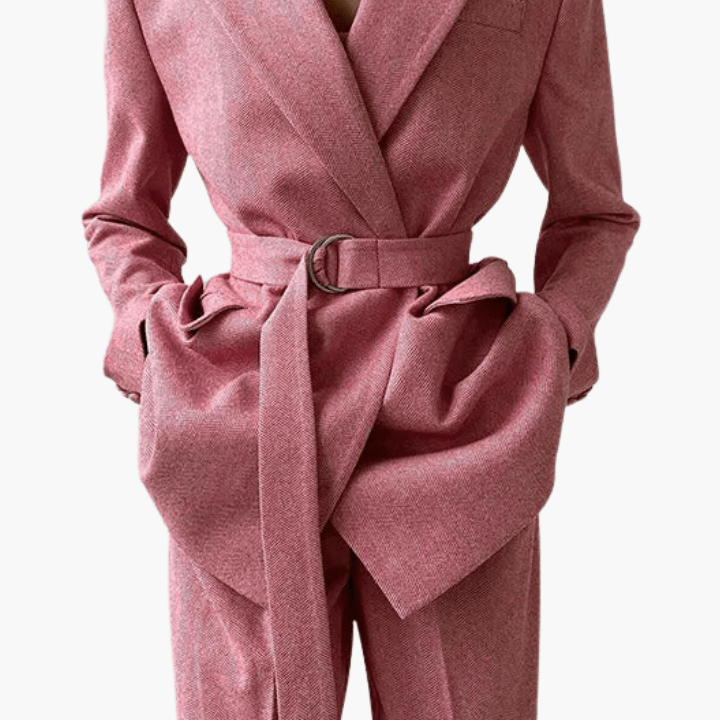 Sienna – Elegantni trodelni komplet sa blejzerom, topom i pantalonama