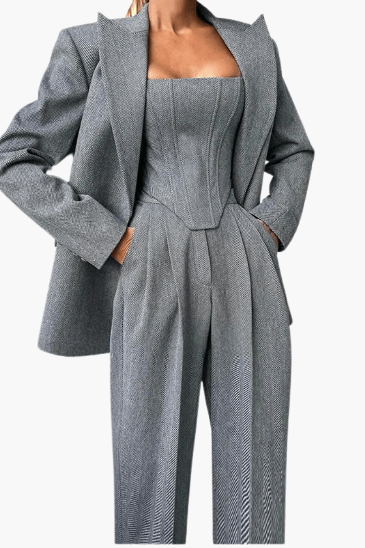 Sienna – Elegantni trodelni komplet sa blejzerom, topom i pantalonama