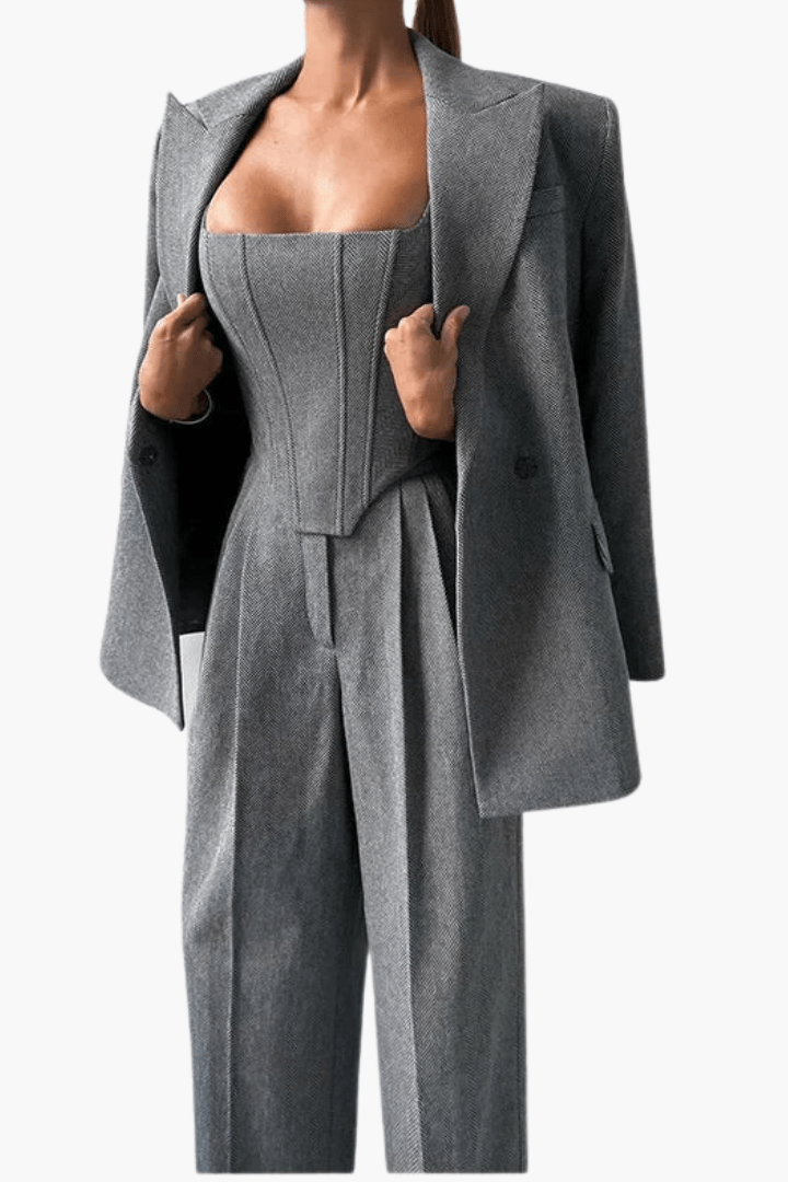 Sienna – Elegantni trodelni komplet sa blejzerom, topom i pantalonama