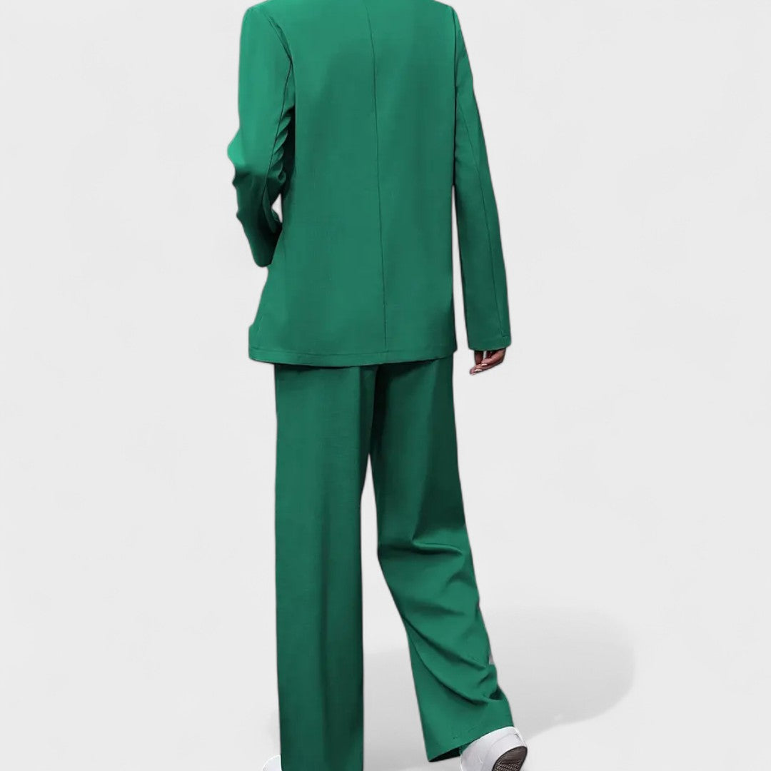 Micaela – Elegantni komplet sa blejzerom i pantalonama
