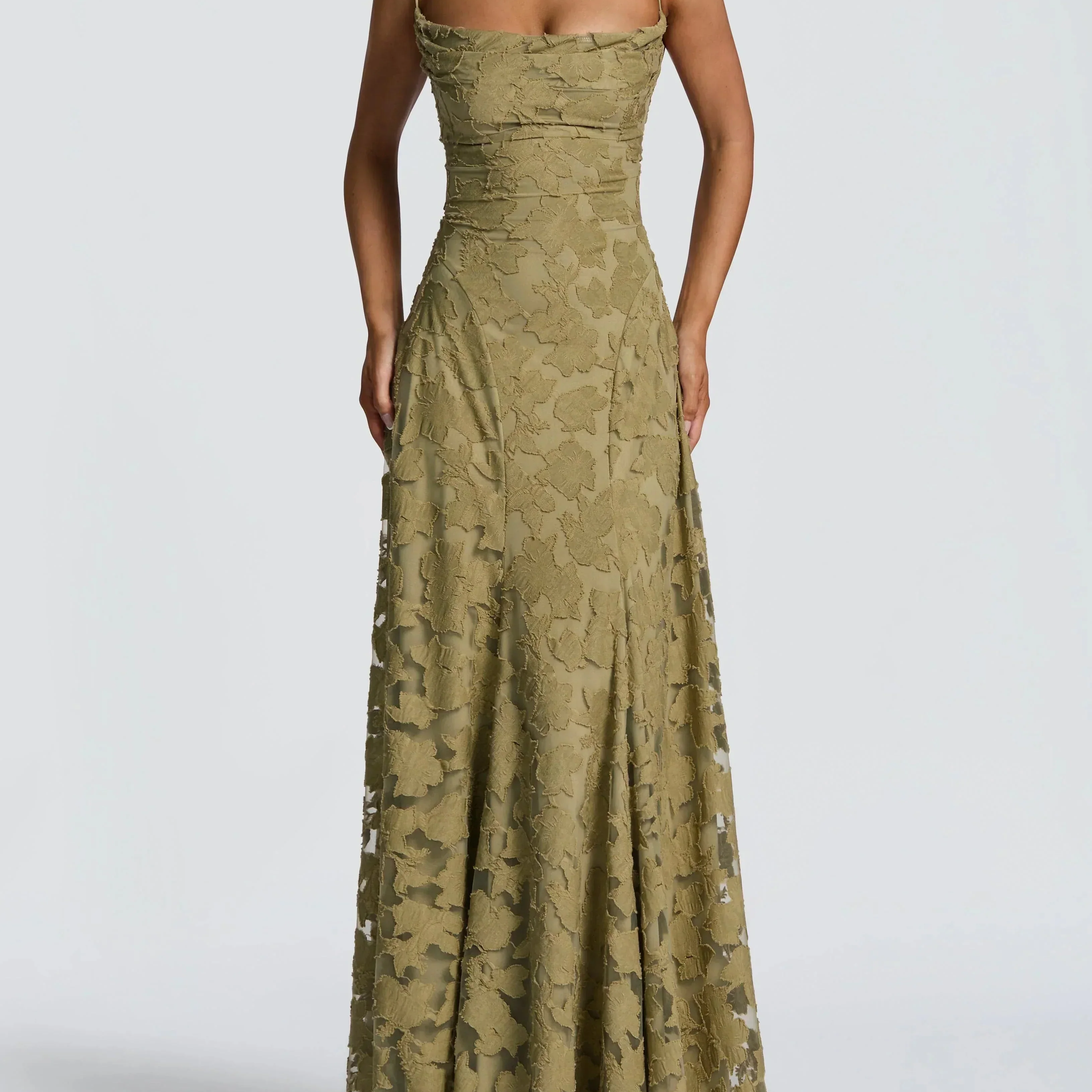 Rhoda – Lepršava elegancija u bezvremenskom maxi stilu za žene
