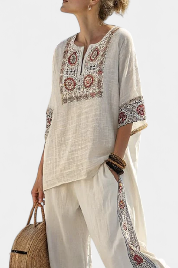Amália – Boho komplet sa bluzom i pantalonama